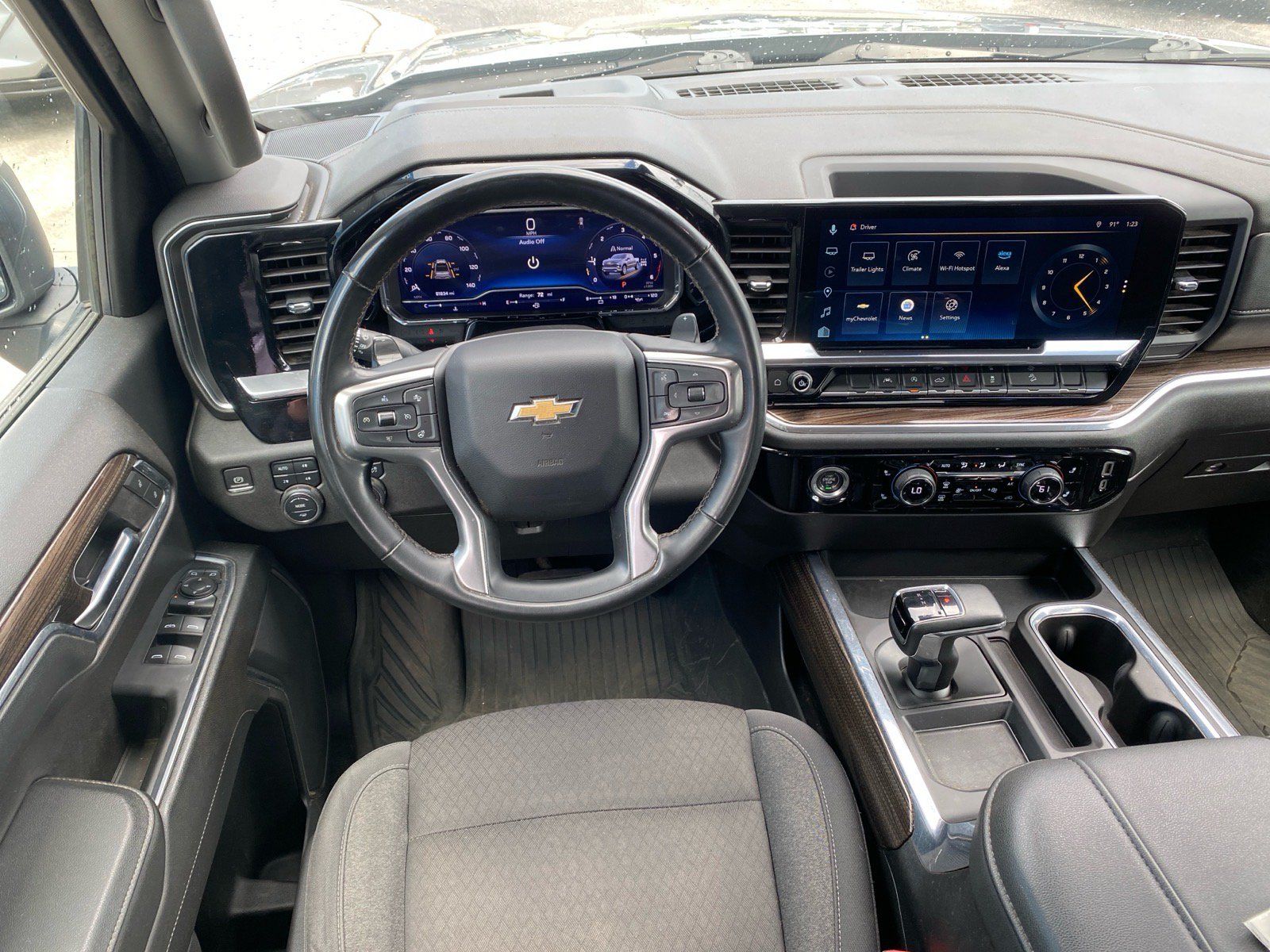 Used 2024 Chevrolet Silverado 1500 LT AWD/4WD image 19