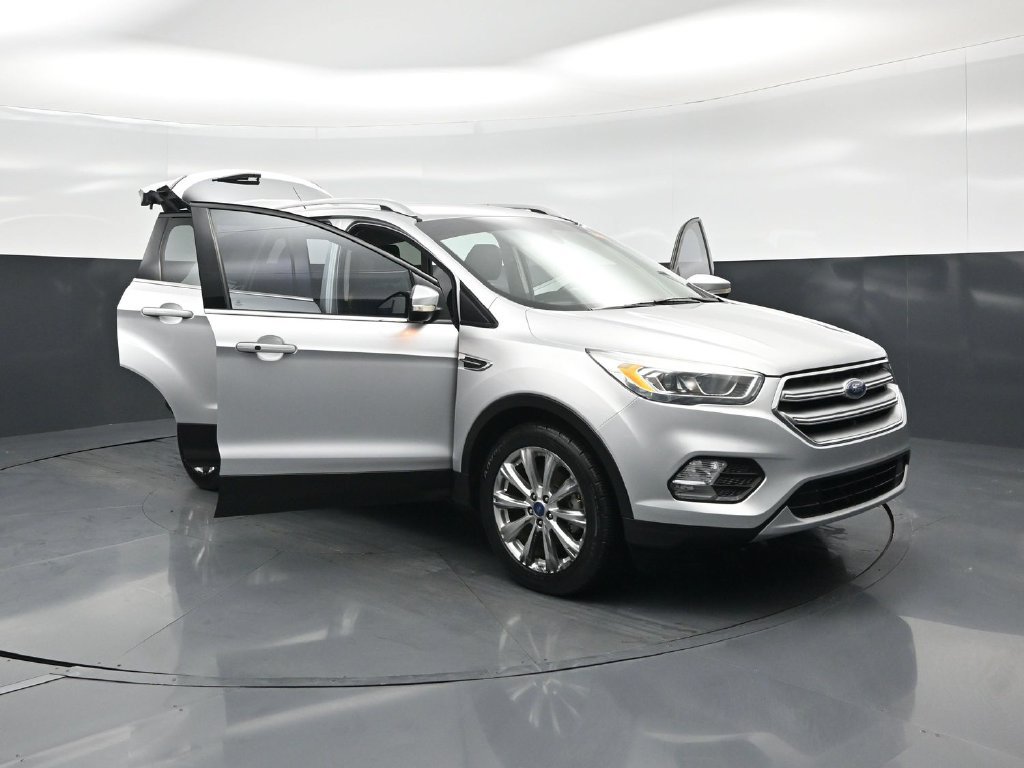 Used 2017 Ford Escape Titanium FWD image 30