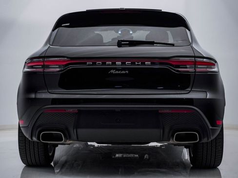 Certified 2025 Porsche Macan image 10