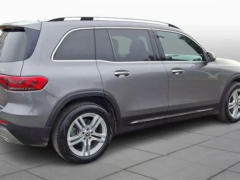 Used 2021 Mercedes-Benz GLB 250 4MATIC image 8