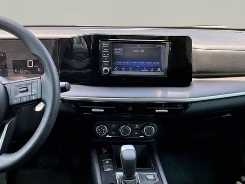 Used 2025 Nissan Kicks S AWD/4WD image 10