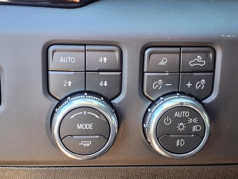 New 2026 GMC Sierra 3500 Denali w/ Denali Reserve Package image 9