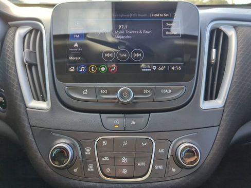 Used 2024 Chevrolet Malibu LT FWD image 23