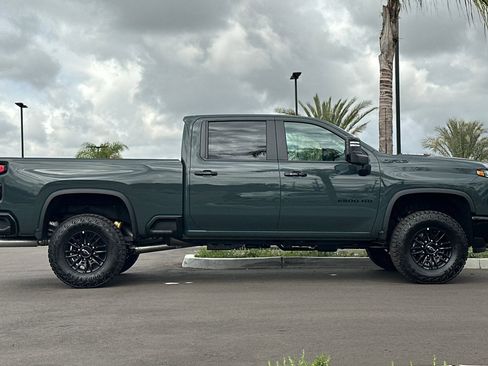 New 2026 Chevrolet Silverado 2500 ZR2 image 3
