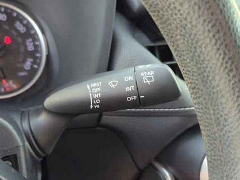 Used 2019 Toyota RAV4 LE image 15