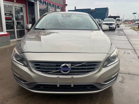 Used 2016 Volvo S60 T5 Inscription Platinum w/ Climate Package image 3