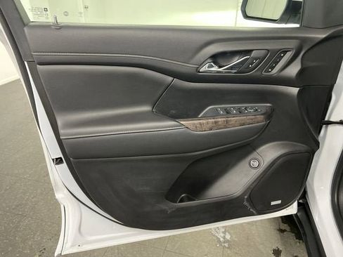 Certified 2023 GMC Acadia Denali w/ Denali Ultimate Package image 23