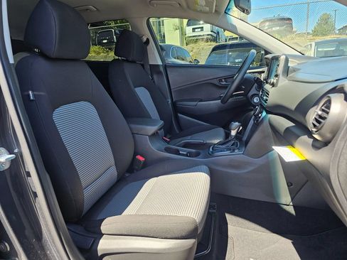 Used 2018 Hyundai Kona SE AWD/4WD image 11