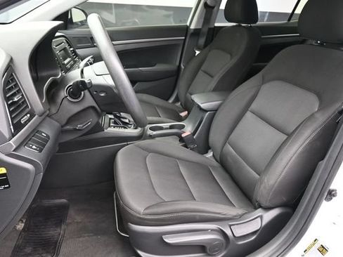Used 2018 Hyundai Elantra SE FWD image 22
