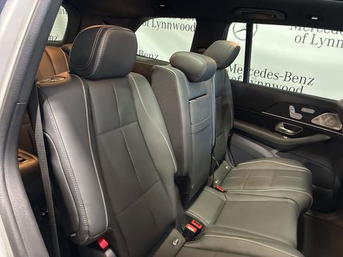 New 2025 Mercedes-Benz GLS 580 4MATIC image 25