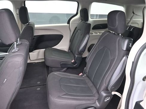 Used 2022 Chrysler Voyager LX FWD image 24