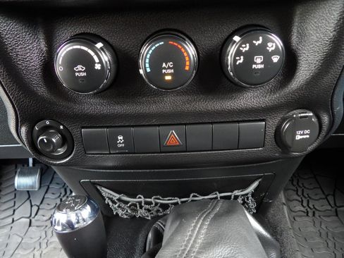 Used 2012 Jeep Wrangler Sport image 23