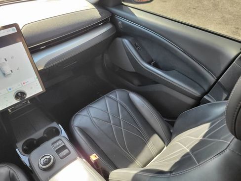 Certified 2021 Ford Mustang Mach-E Select w/ Comfort/Appearance Package image 13