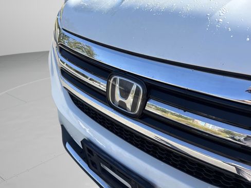 Used 2017 Honda Pilot Touring image 23
