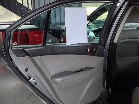 Used 2010 Hyundai Sonata GLS image 17