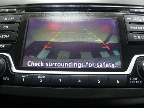 Used 2018 Nissan Sentra S FWD image 13
