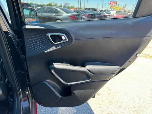 Used 2020 Kia Soul GT-Line FWD image 23
