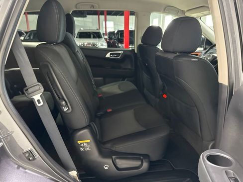 Used 2017 Nissan Pathfinder S AWD/4WD image 33