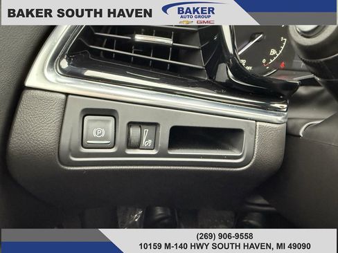 Used 2023 Cadillac XT6 Luxury image 21