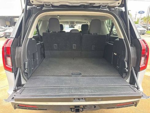 Certified 2025 Ford Expedition Max Active RWD image 10