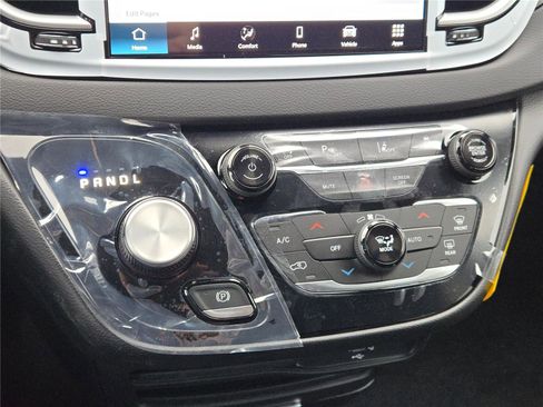 New 2026 Chrysler Voyager LX image 28