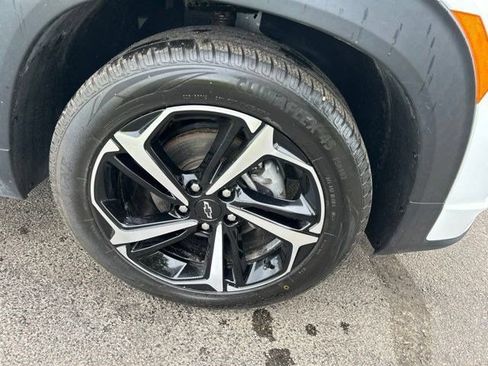 Used 2021 Chevrolet TrailBlazer RS w/ Technology Package FWD image 47