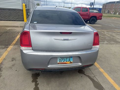 Used 2018 Chrysler 300 Limited w/ Safetytec Plus Group AWD/4WD image 7
