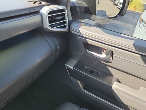 Used 2024 Toyota Tundra Platinum AWD/4WD image 28