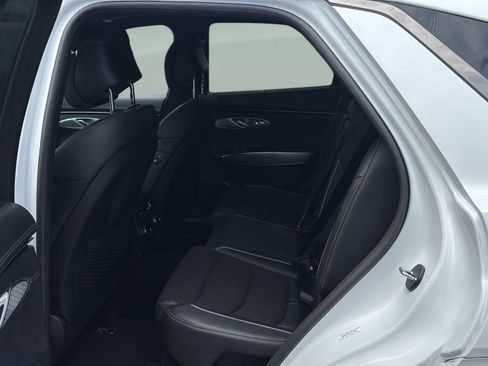 Used 2025 Genesis GV70 2.5T w/ Sport Prestige Package AWD/4WD image 11