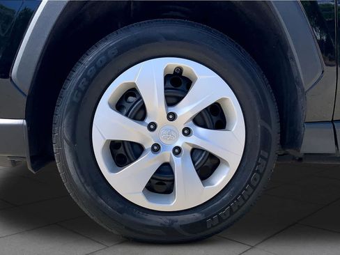 Used 2024 Toyota RAV4 LE FWD image 11