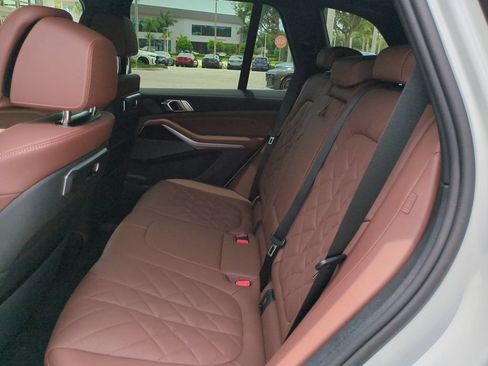 New 2026 BMW X5 xDrive40i w/ M Sport Package AWD/4WD image 14