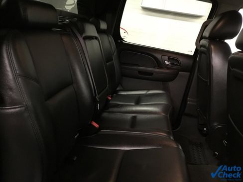 Used 2012 Chevrolet Avalanche LTZ image 32
