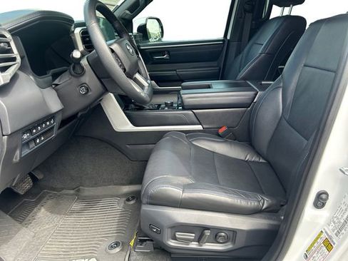 Certified 2025 Toyota Sequoia Platinum AWD/4WD image 10