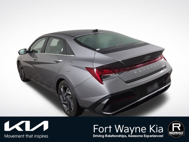 Used 2024 Hyundai Elantra Limited FWD image 9