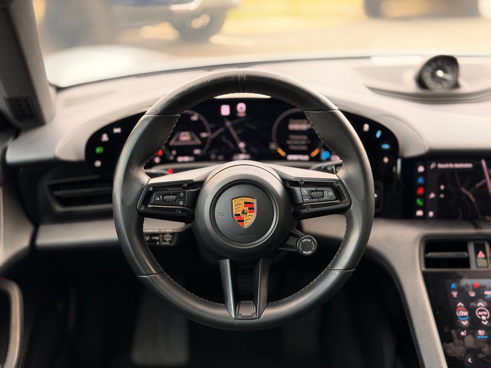 Used 2020 Porsche Taycan 4S w/ Premium Package AWD/4WD image 45