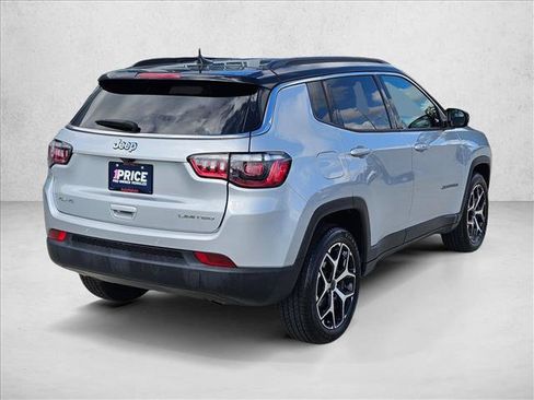 Used 2025 Jeep Compass Limited AWD/4WD image 5