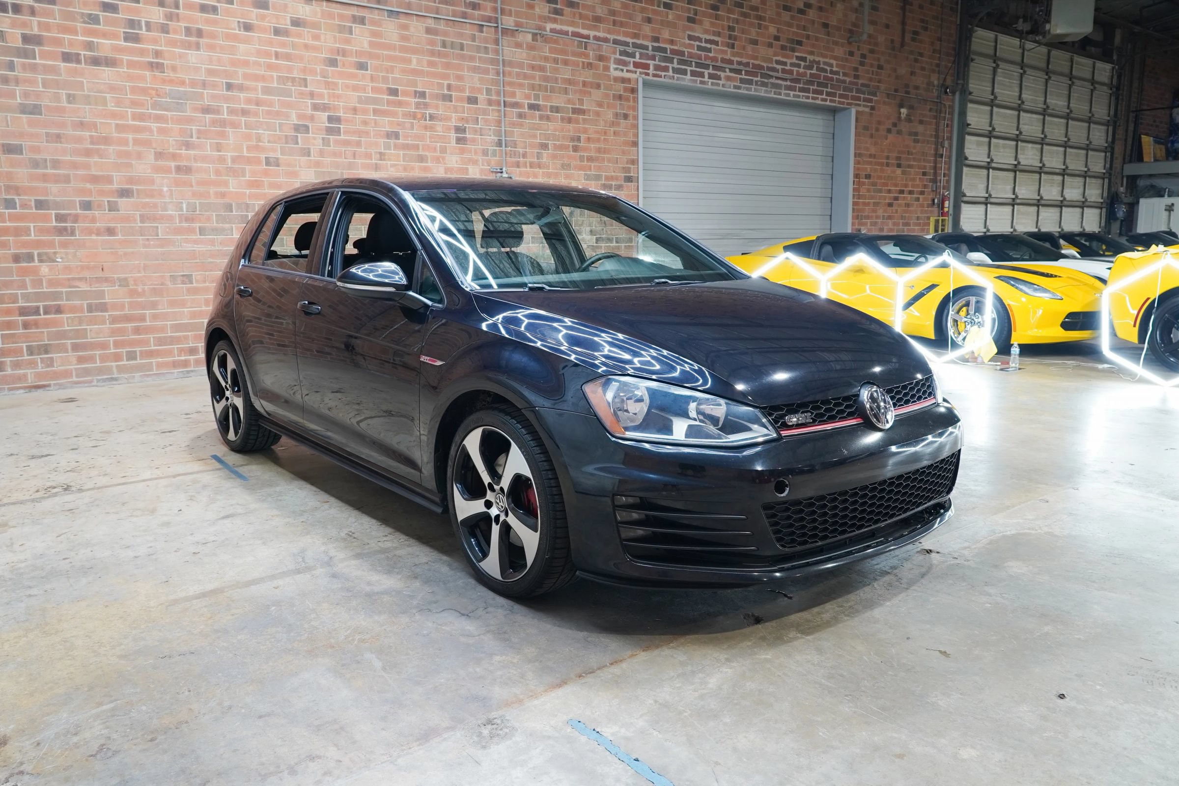 Used 2017 Volkswagen GTI S FWD image 3