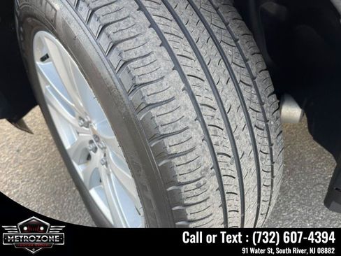 Used 2018 Ford Explorer XLT w/ Equipment Group 202A AWD/4WD image 27