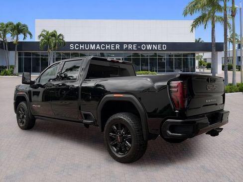 Certified 2025 GMC Sierra 2500 AT4 w/ Technology Package AWD/4WD image 5