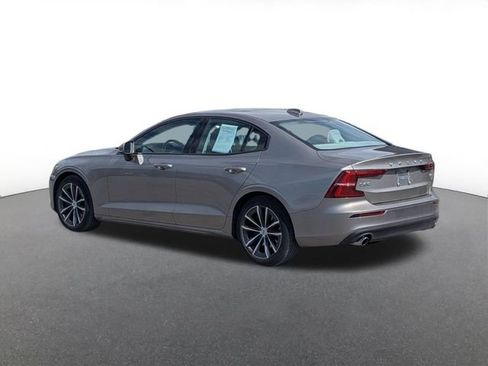 Used 2021 Volvo S60 T6 Momentum w/ Premium Package AWD/4WD image 4