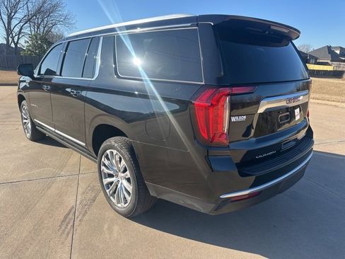Used 2023 GMC Yukon XL Denali image 3