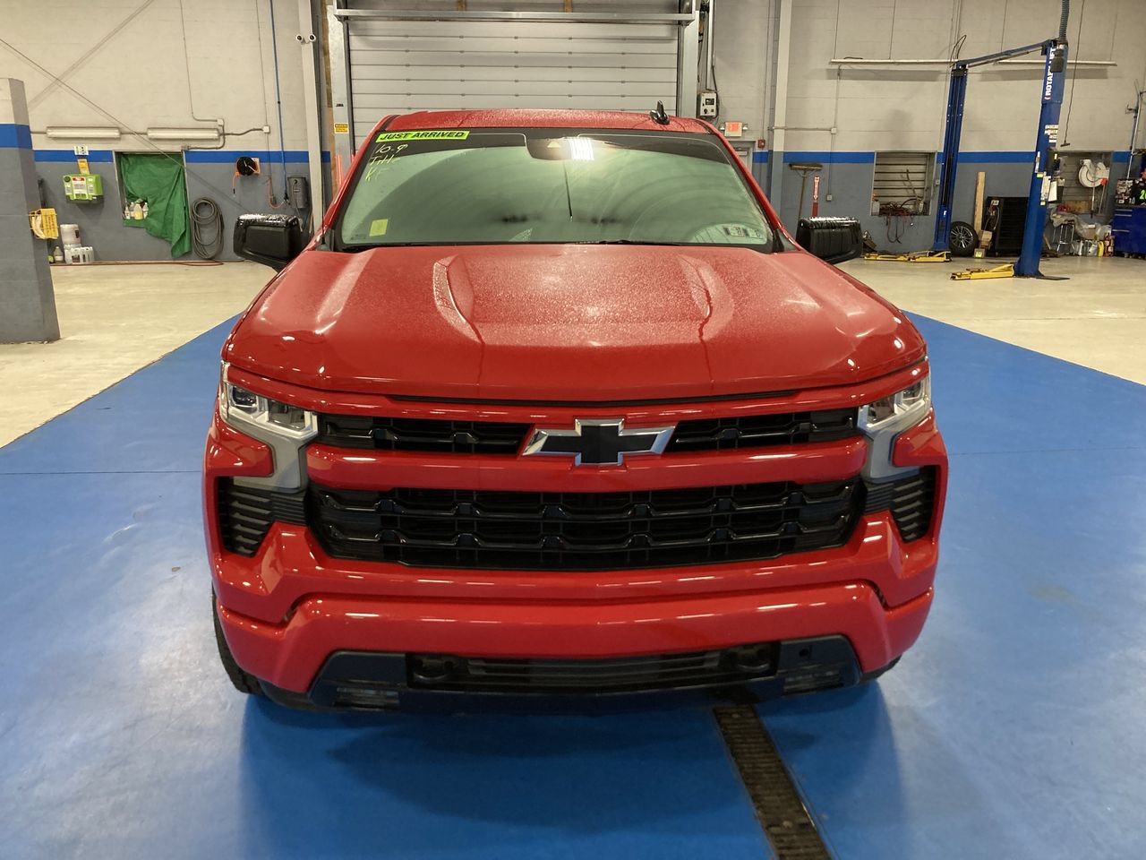 Used 2023 Chevrolet Silverado 1500 RST w/ Convenience Package II AWD/4WD image 2