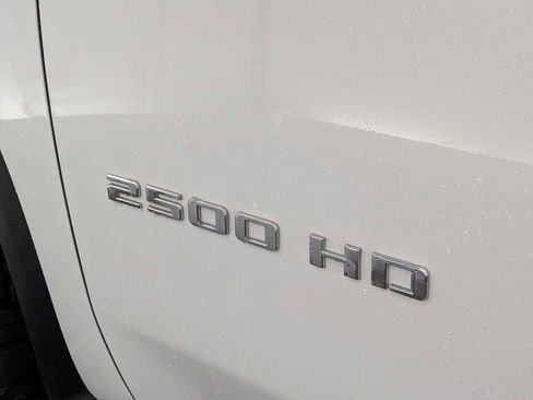 Used 2022 Chevrolet Silverado 2500 LTZ image 11