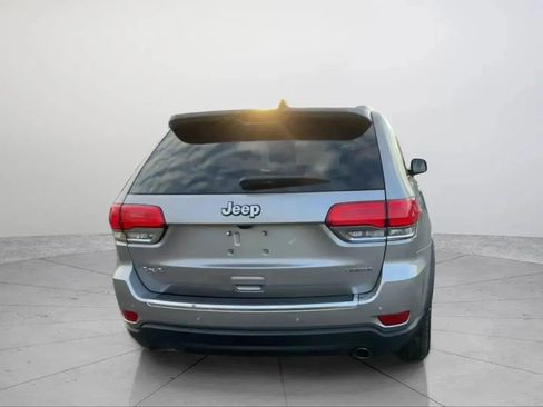Used 2017 Jeep Grand Cherokee Limited image 3