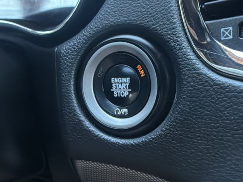 Used 2018 Dodge Durango R/T w/ Technology Group image 37