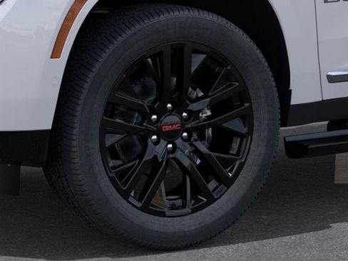 New 2026 GMC Yukon Denali image 9