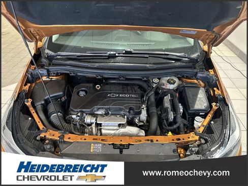 Used 2017 Chevrolet Cruze LT w/ Convenience Package image 10