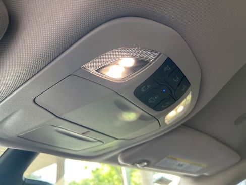 Used 2024 Chrysler Pacifica Touring-L FWD image 48