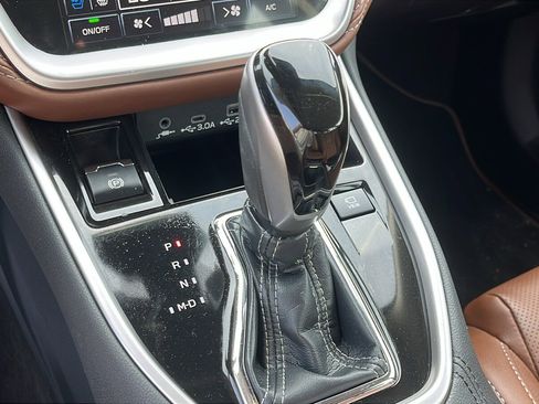 Certified 2024 Subaru Legacy Touring XT image 18