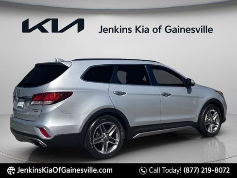 Used 2018 Hyundai Santa Fe Limited FWD image 3